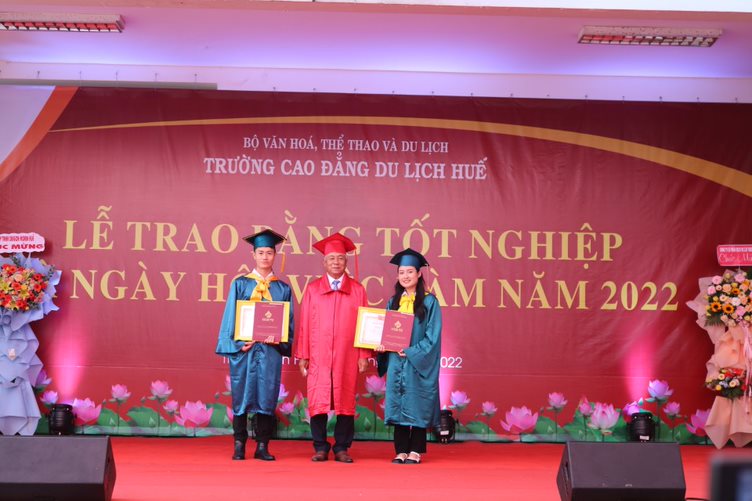 nổ hũ trực tuyến